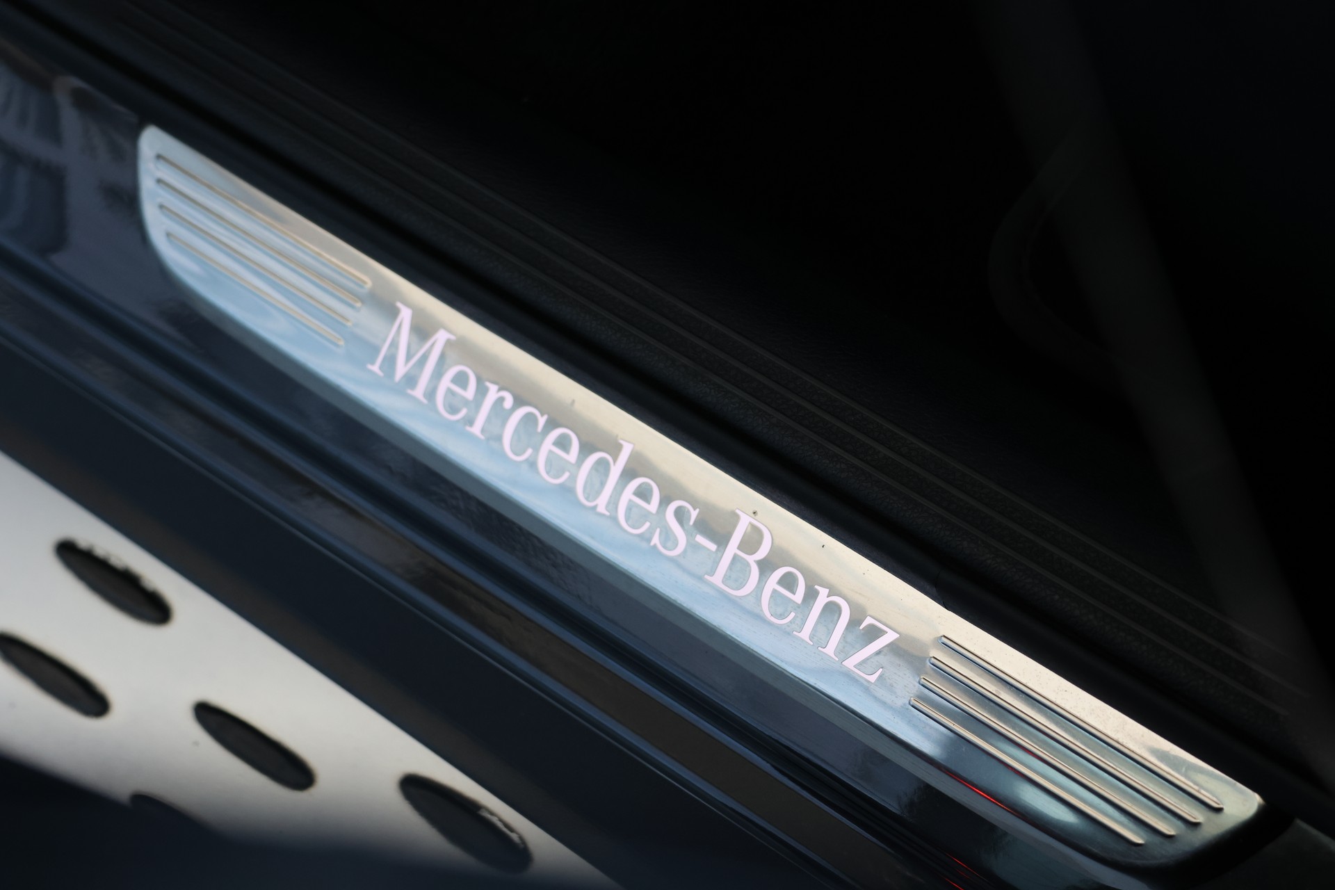 MERCEDES-BENZ GLC 300 AMG Line 4Matic 9G-Tronic + 2.4T AHK-image-21