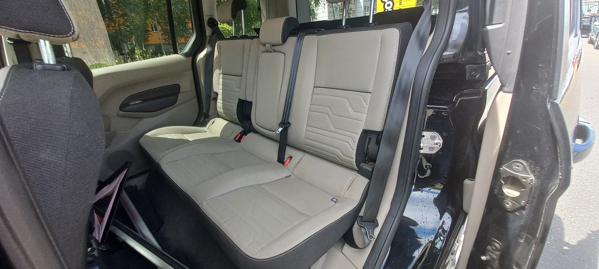FORD Tourneo Connect 1.6 TDCi Trend-image-15