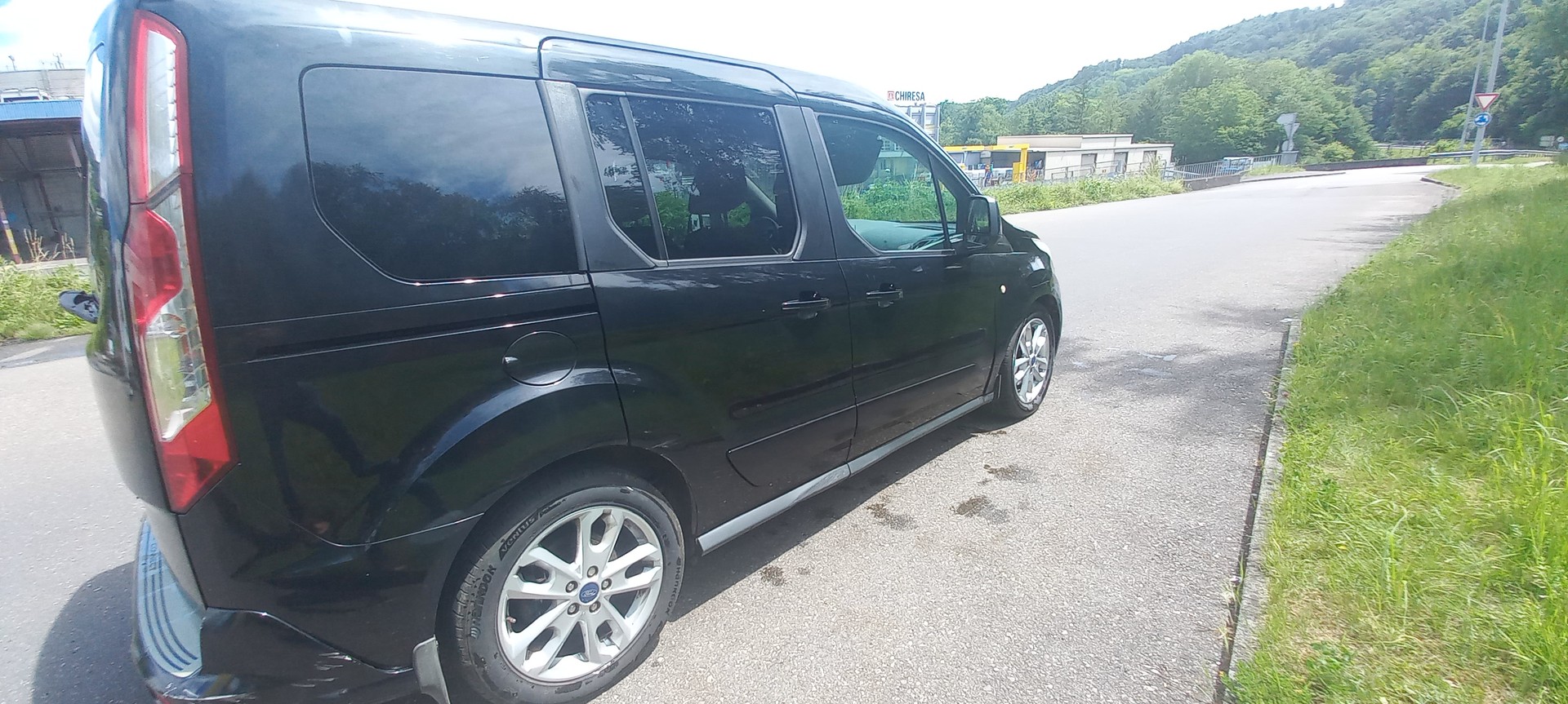 FORD Tourneo Connect 1.6 TDCi Trend-image-3