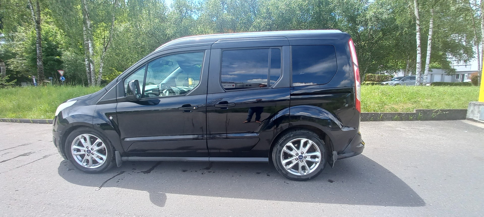 FORD Tourneo Connect 1.6 TDCi Trend-image-2