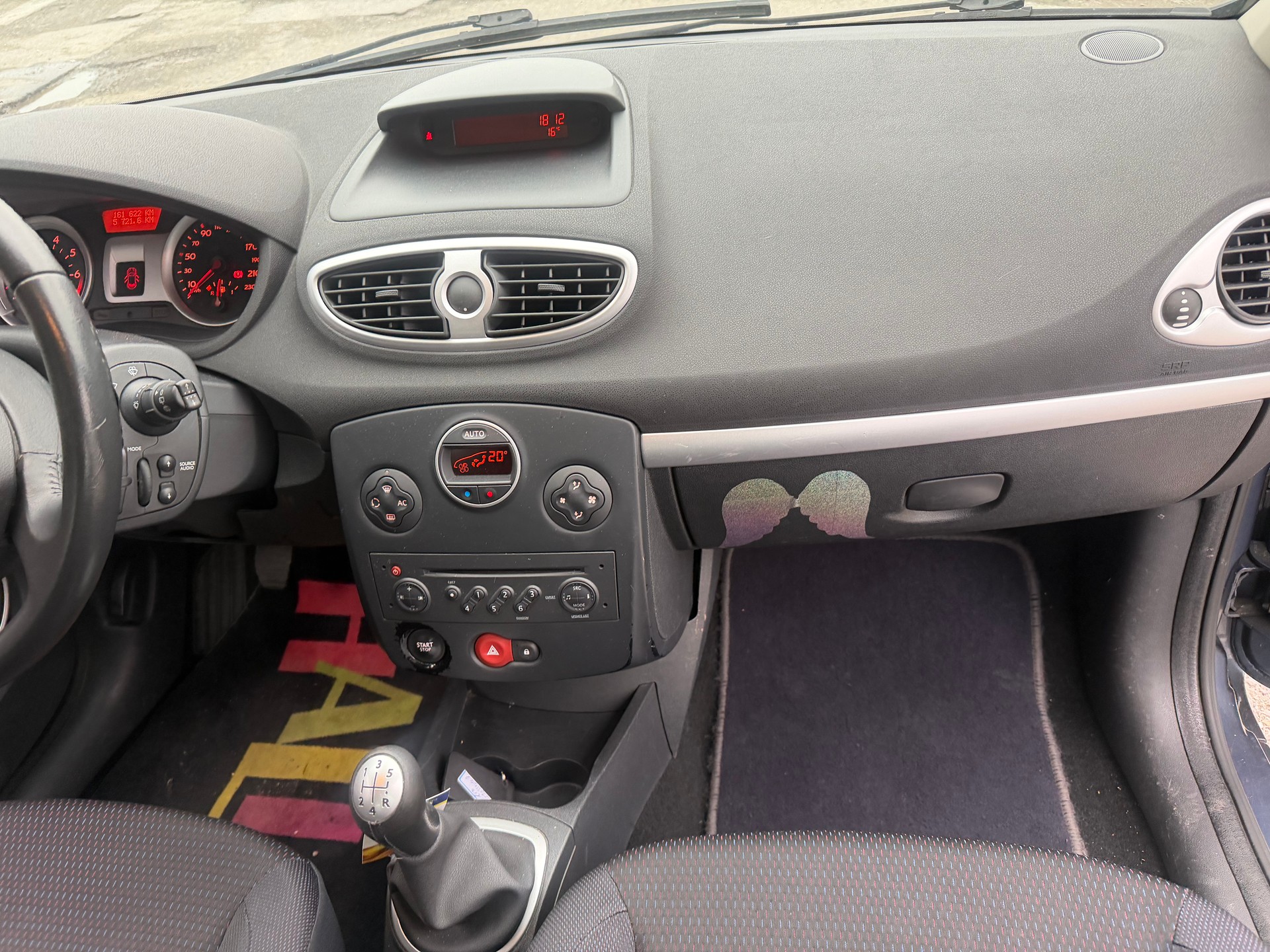 RENAULT Clio 1.6 16V Dynamique-image-11