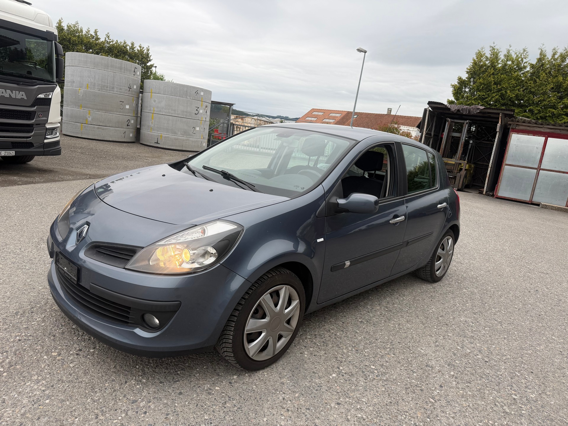 RENAULT Clio 1.6 16V Dynamique-image-1