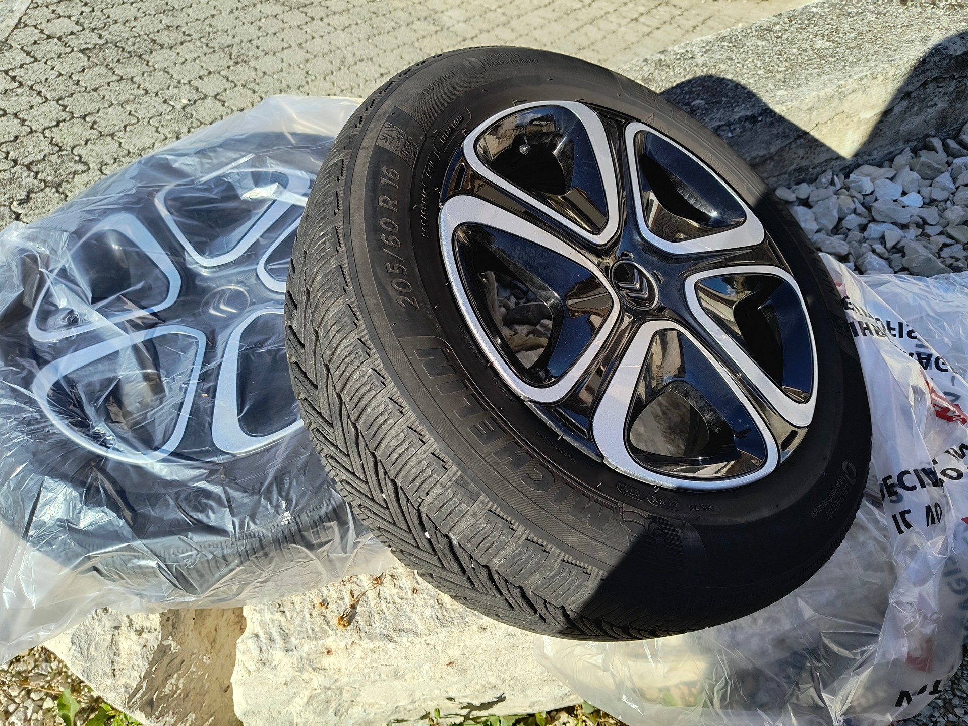 CITROEN 1.2 PureTech 130 Swiss Edition-image-13
