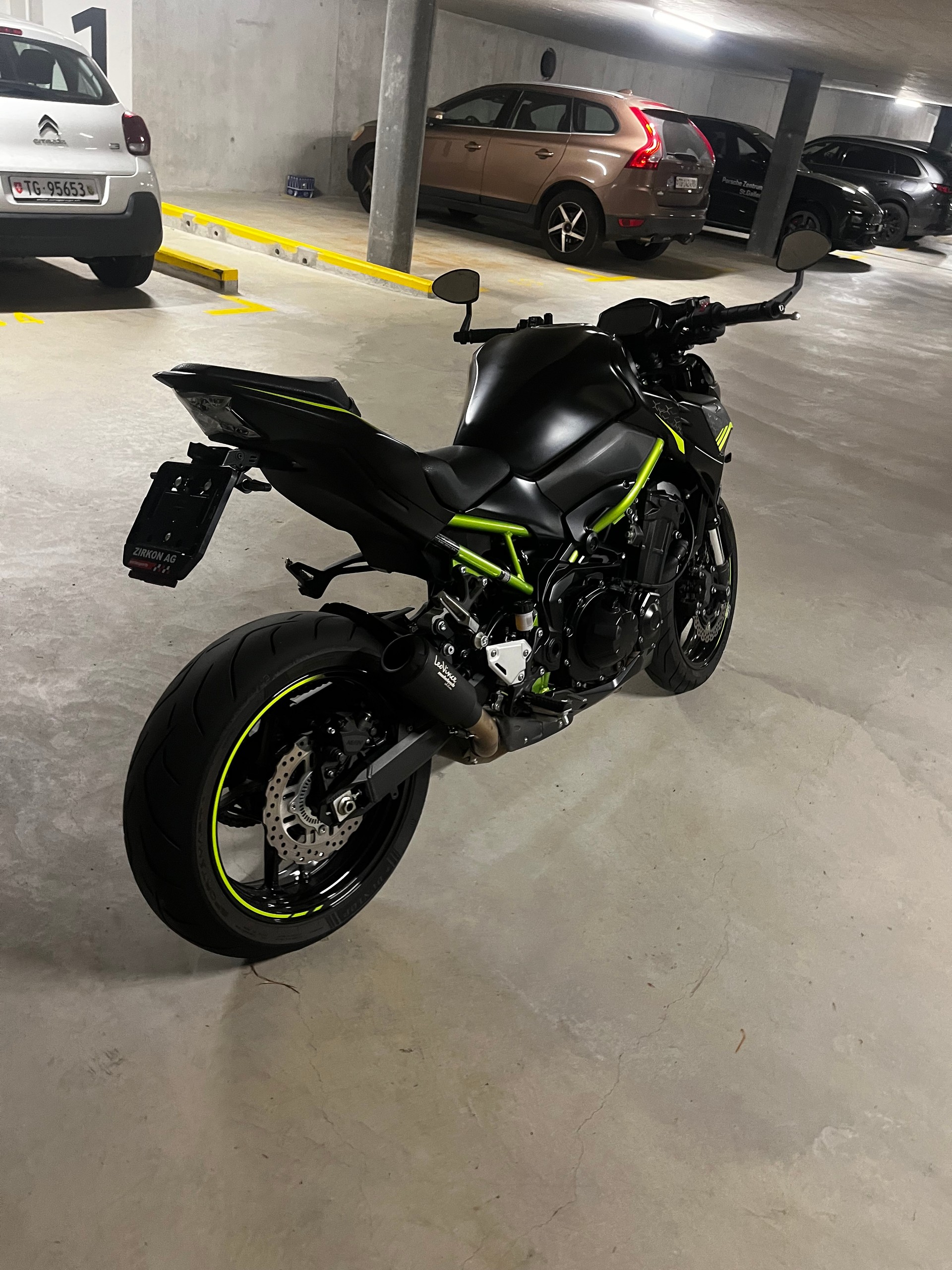 KAWASAKI Z 900-image-3