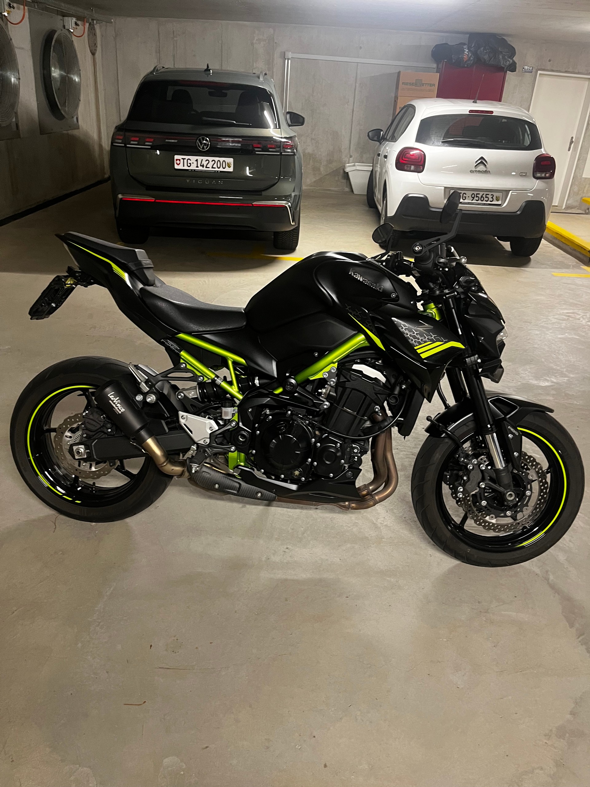 KAWASAKI Z 900-image-2