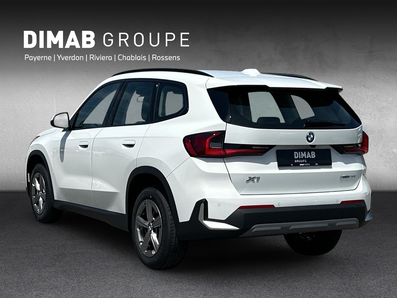 BMW X1 sDrive 18d-showroom-element-2