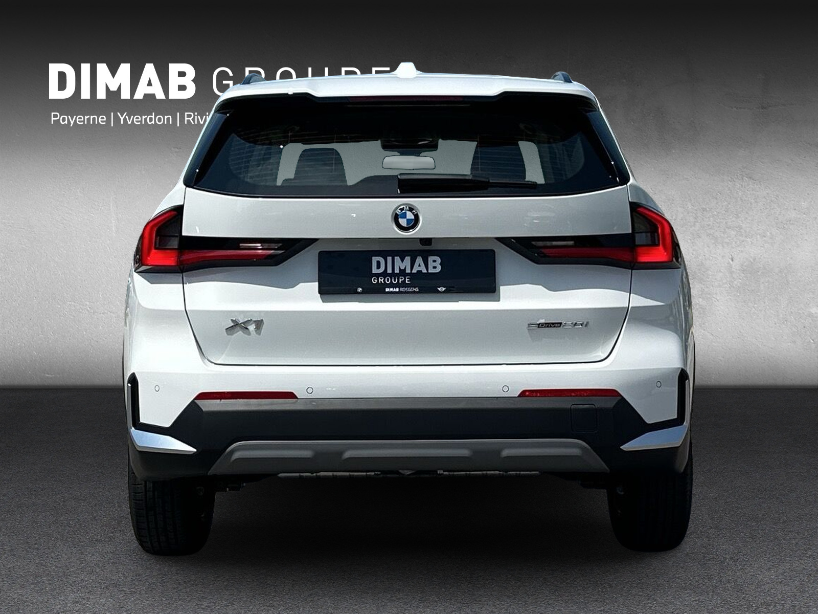 BMW X1 sDrive 18d-showroom-element-3
