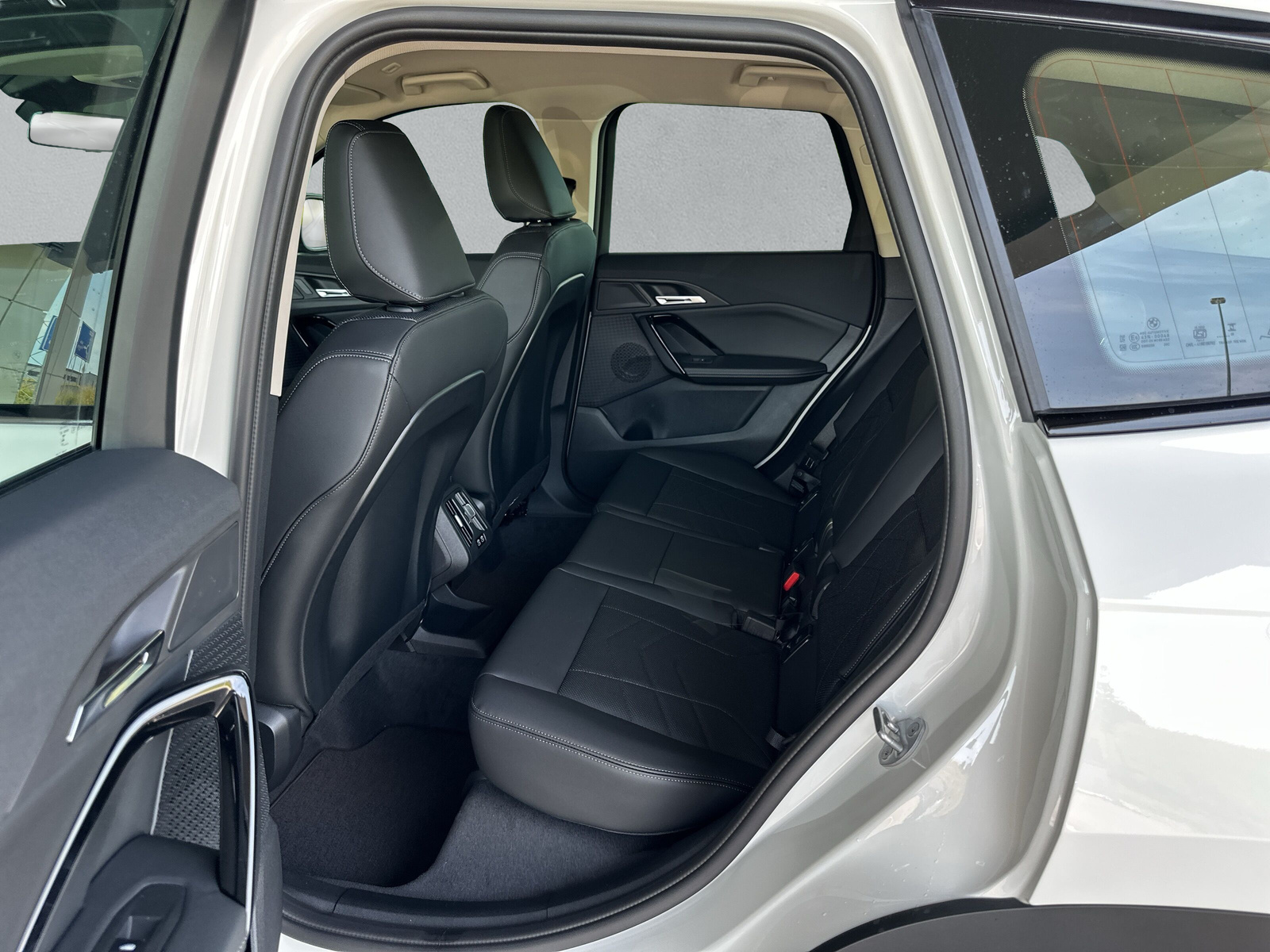 BMW X1 sDrive 18d-image-11