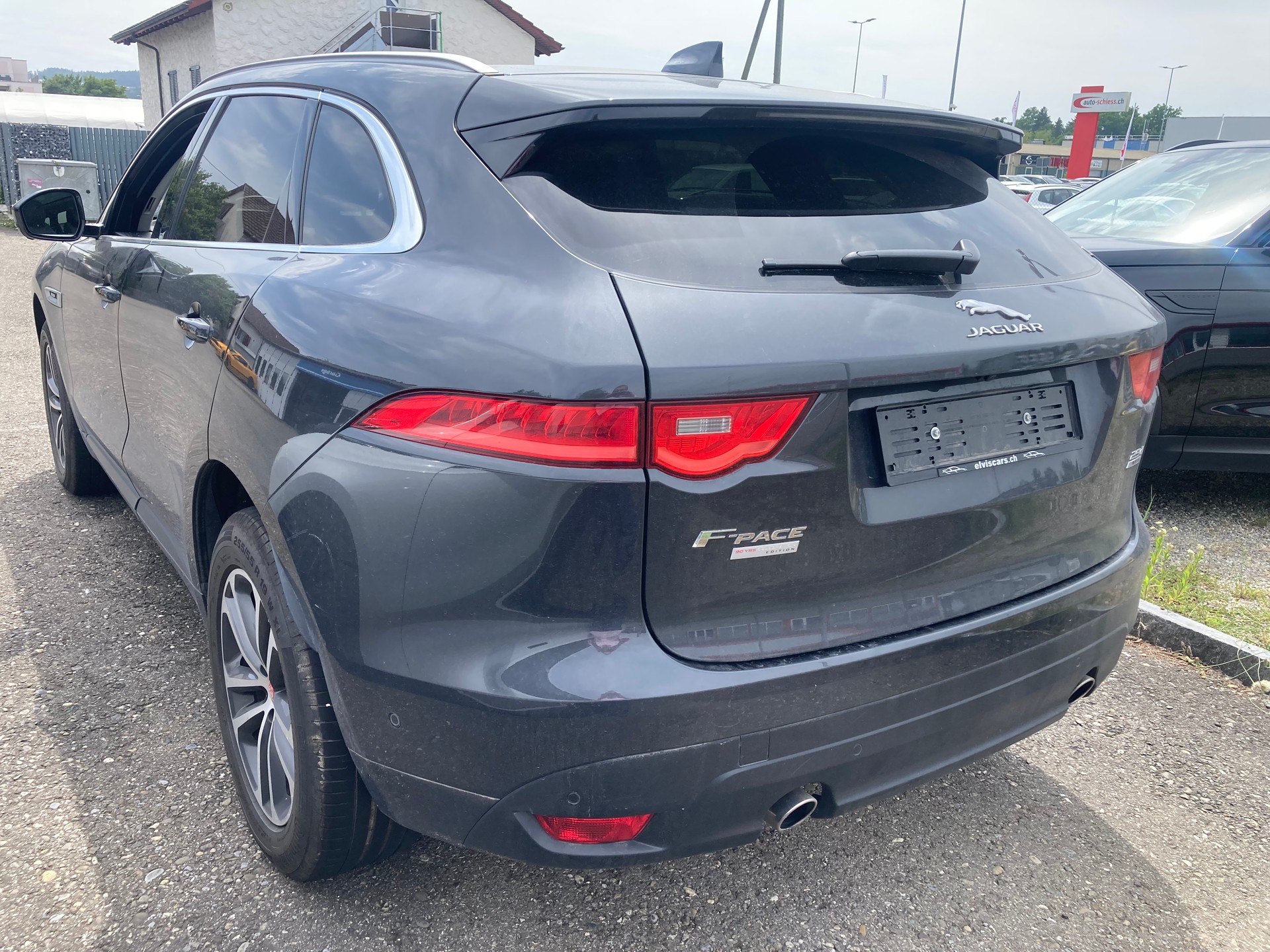 JAGUAR F-Pace 25d R-Sport AWD Automatik 90YRS Celebration Ed.-showroom-element-3
