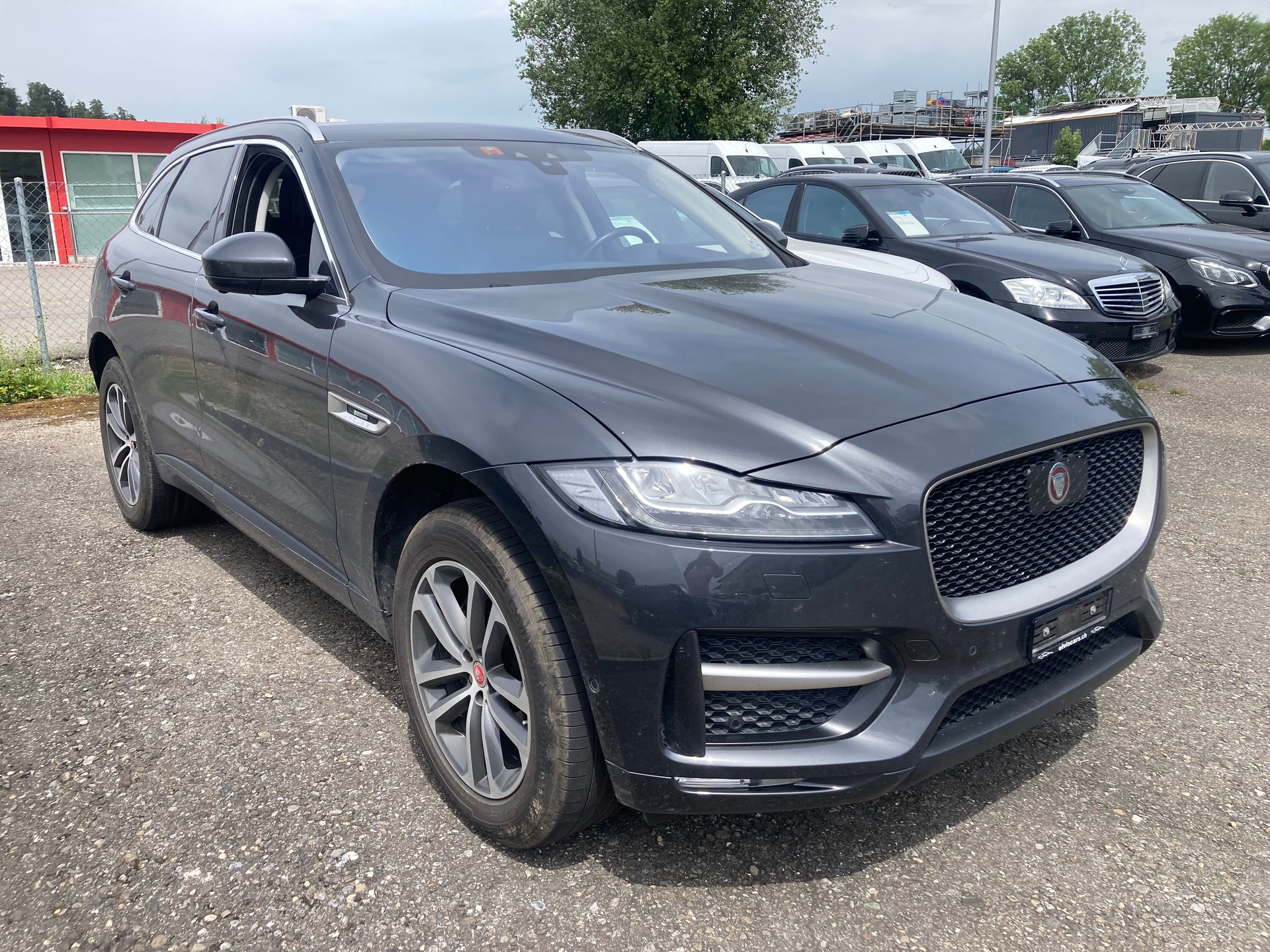 JAGUAR F-Pace 25d R-Sport AWD Automatik 90YRS Celebration Ed.-showroom-element-1