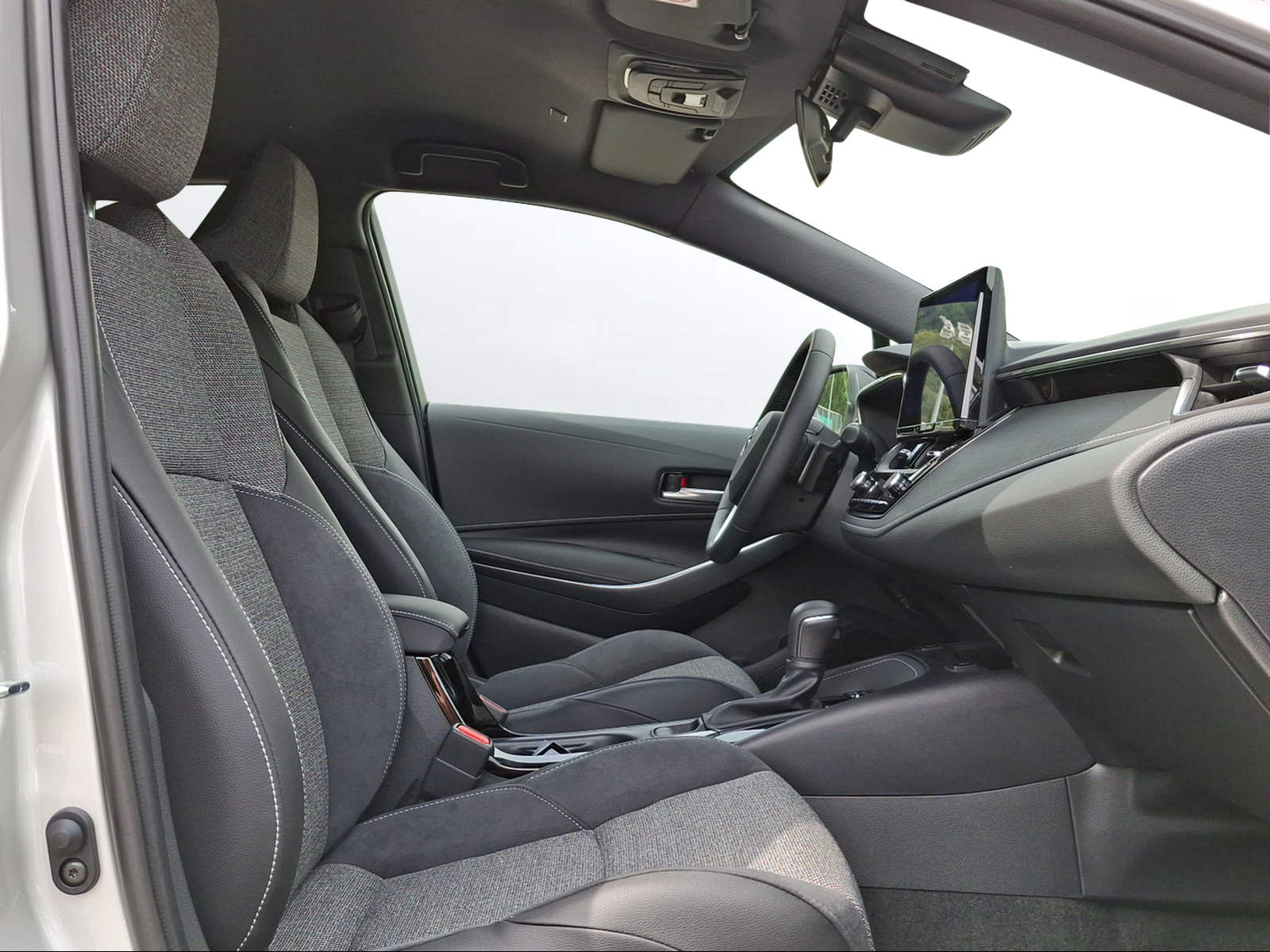 TOYOTA Corolla Touring Sports 2.0 HSD Swiss Edition e-CVT-image-10