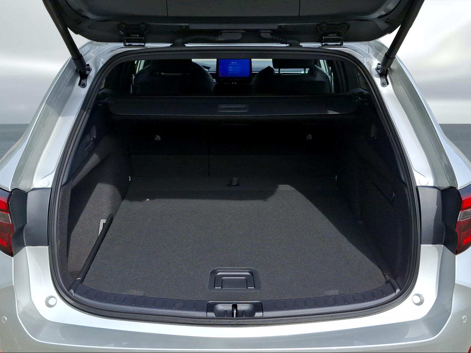 TOYOTA Corolla Touring Sports 2.0 HSD Swiss Edition e-CVT-image-12