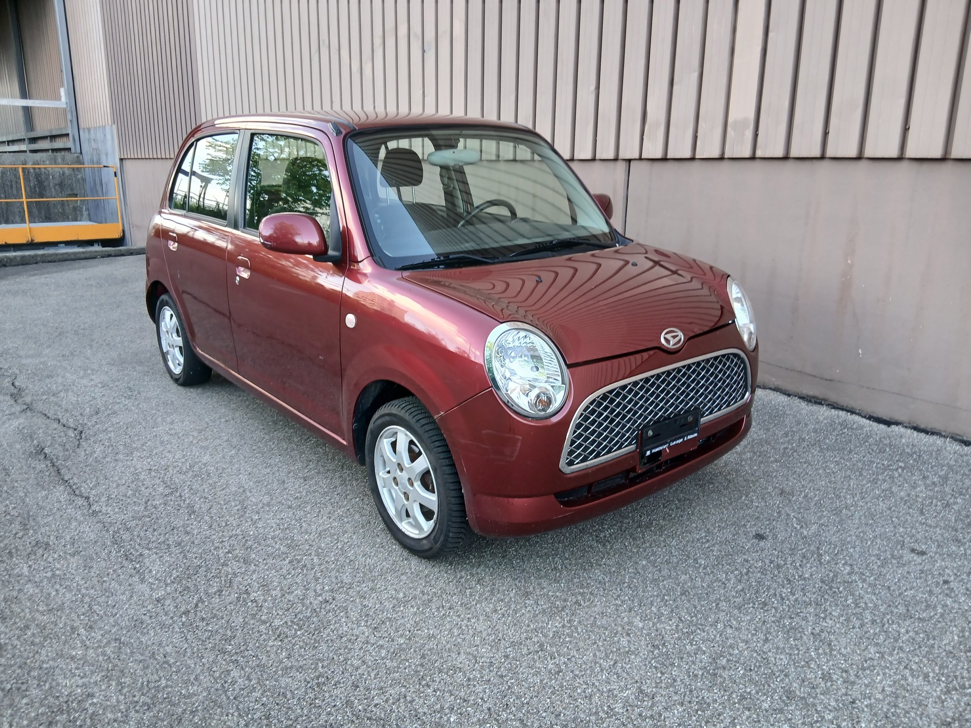DAIHATSU Trevis 1.0