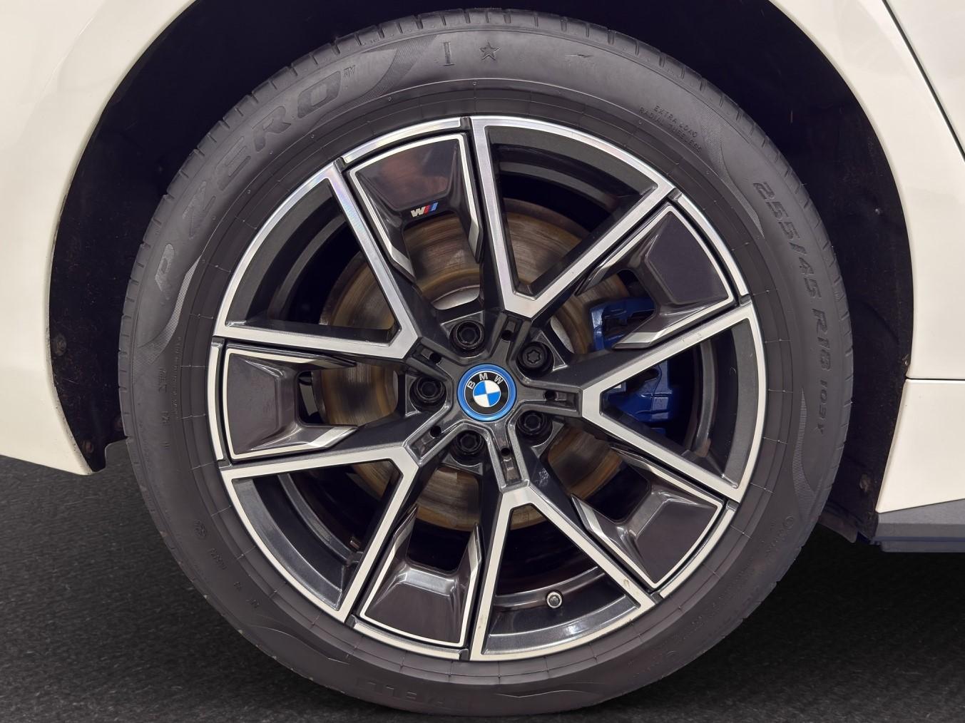 BMW i4 M50-image-10