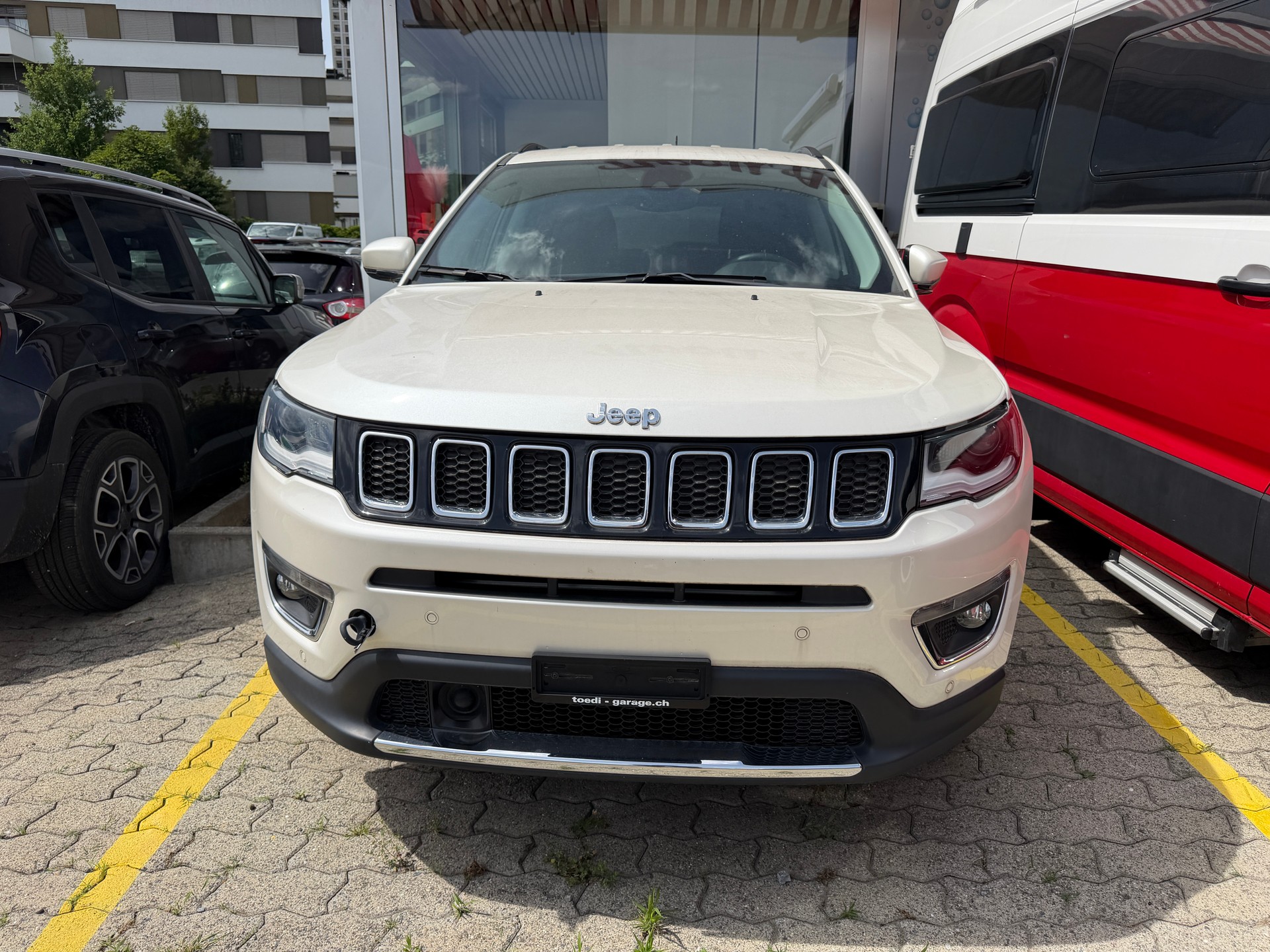 JEEP Compass 1.4 Turbo Limited AWD 9ATX-showroom-element-2