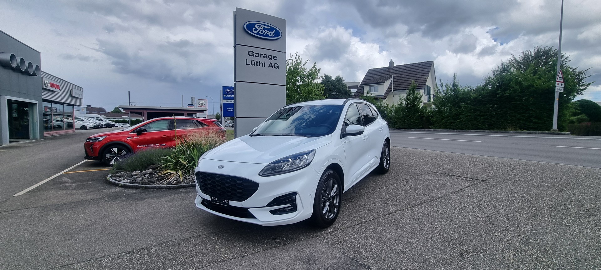 FORD Kuga 2.5 FHEV ST-Line 4WD