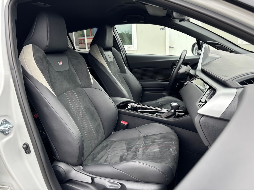 TOYOTA C-HR 2.0 HSD CVT GR Sport-image-7