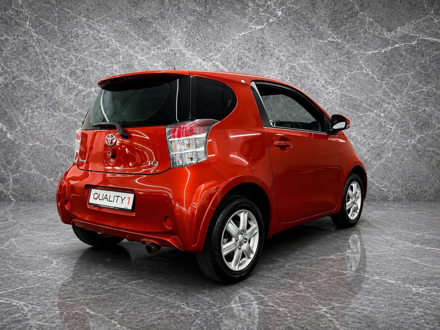 TOYOTA iQ 1.0 VVT-i Linea Luna-image-8