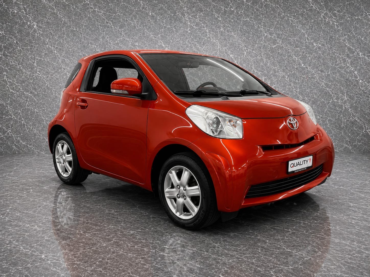 TOYOTA iQ 1.0 VVT-i Linea Luna-showroom-element-1