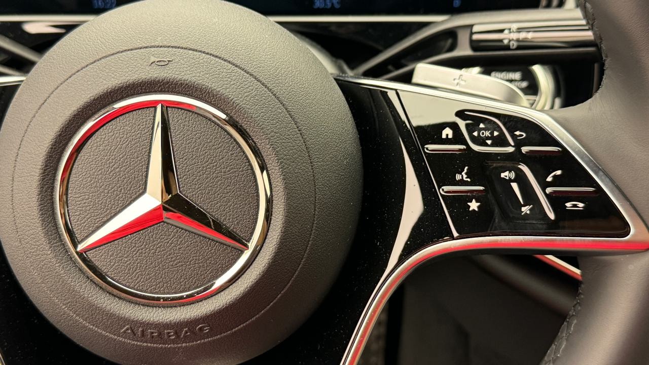 MERCEDES-BENZ E 300 de All-Terrain 4Matic EQ Hybrid 9G-Tronic-image-9
