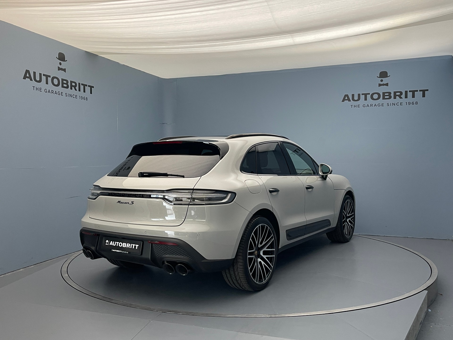 PORSCHE Macan 2.9 V6 S-showroom-element-3