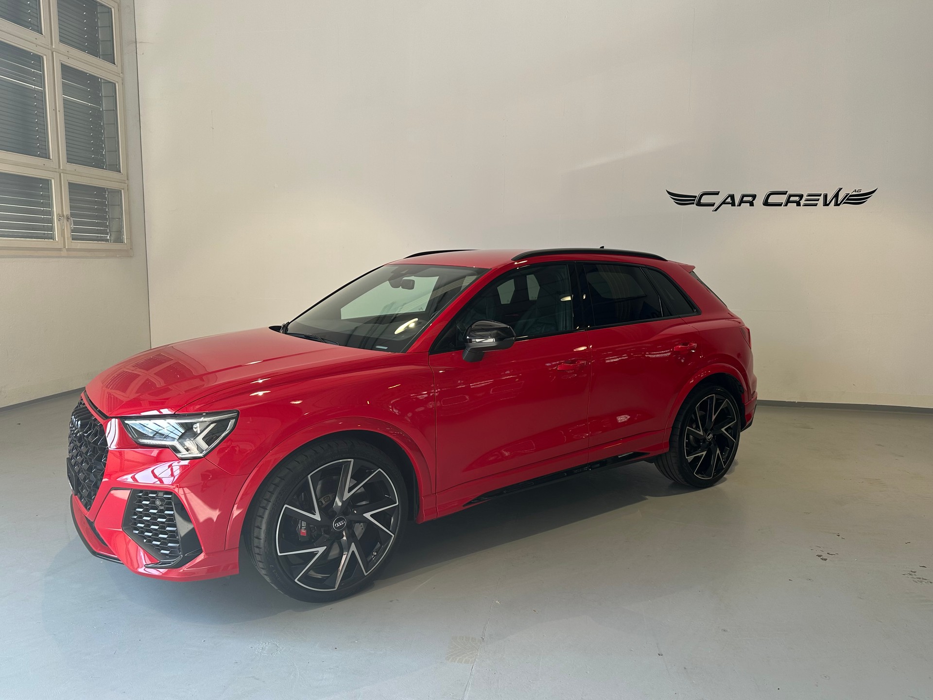 AUDI RS Q3 2.5 TFSI quattro S tronic-image-1