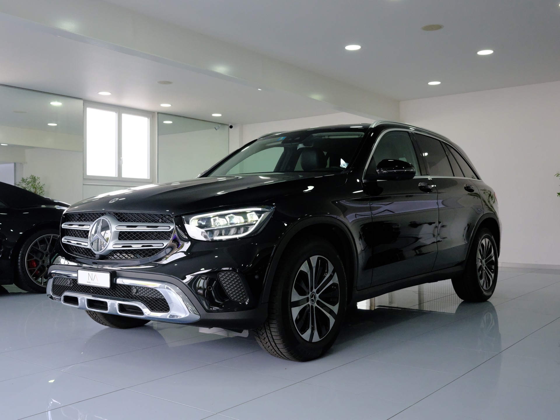 MERCEDES-BENZ GLC 200 Off-Road 4Matic 9G-Tronic-showroom-element-3