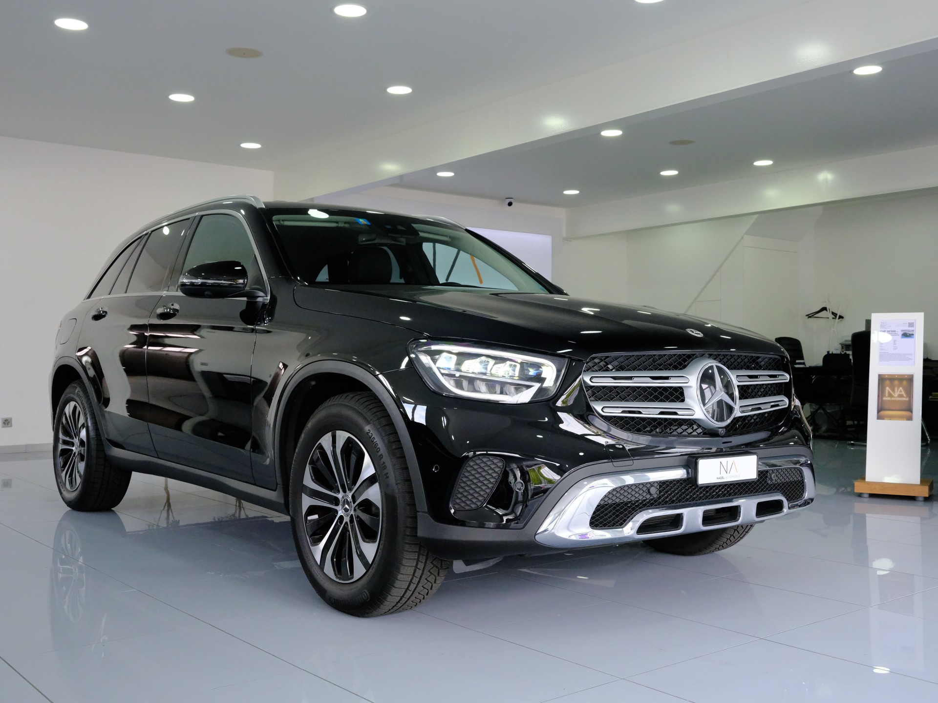 MERCEDES-BENZ GLC 200 Off-Road 4Matic 9G-Tronic-showroom-element-1