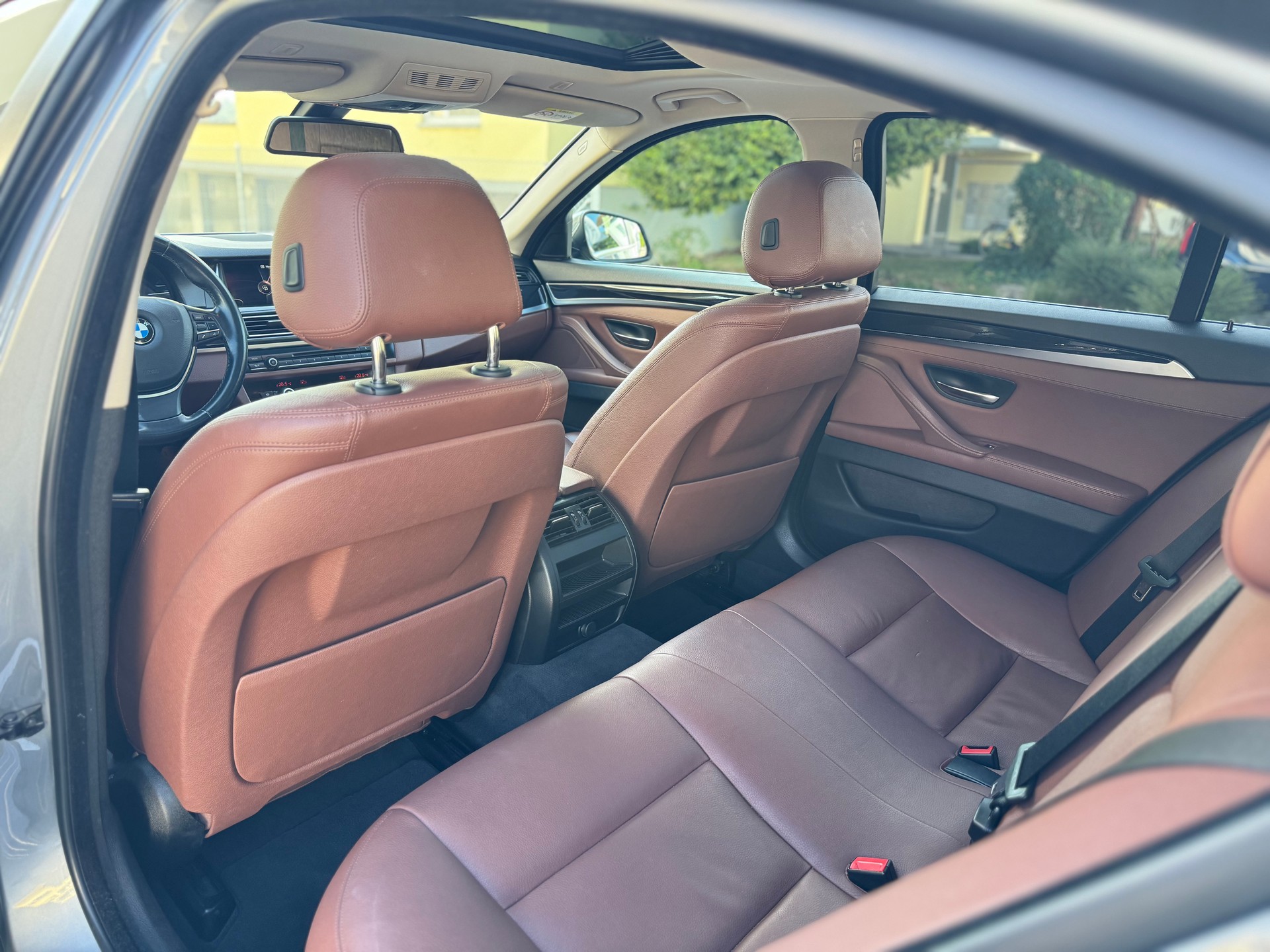 BMW 520d berline-image-16