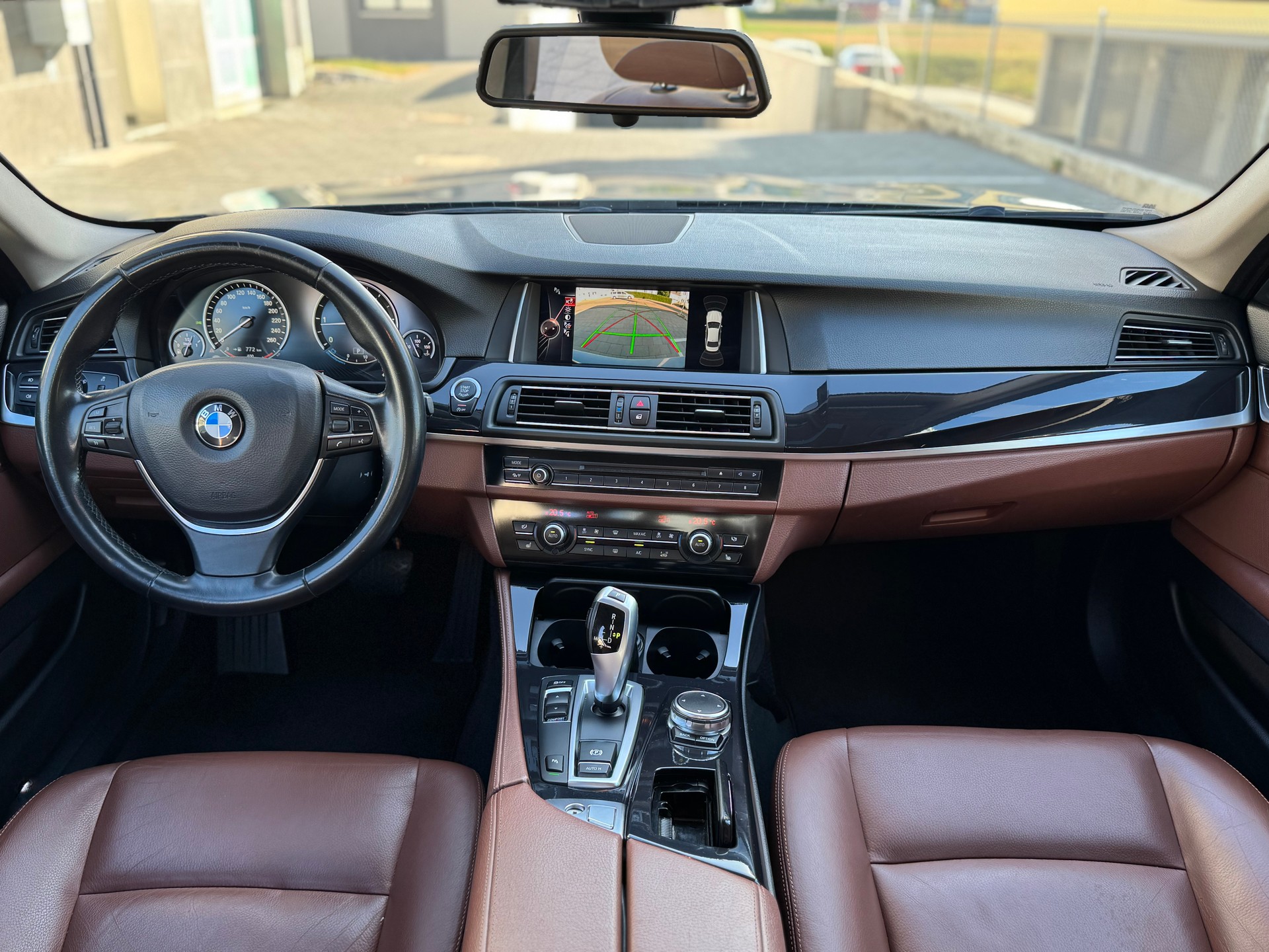 BMW 520d berline-image-9
