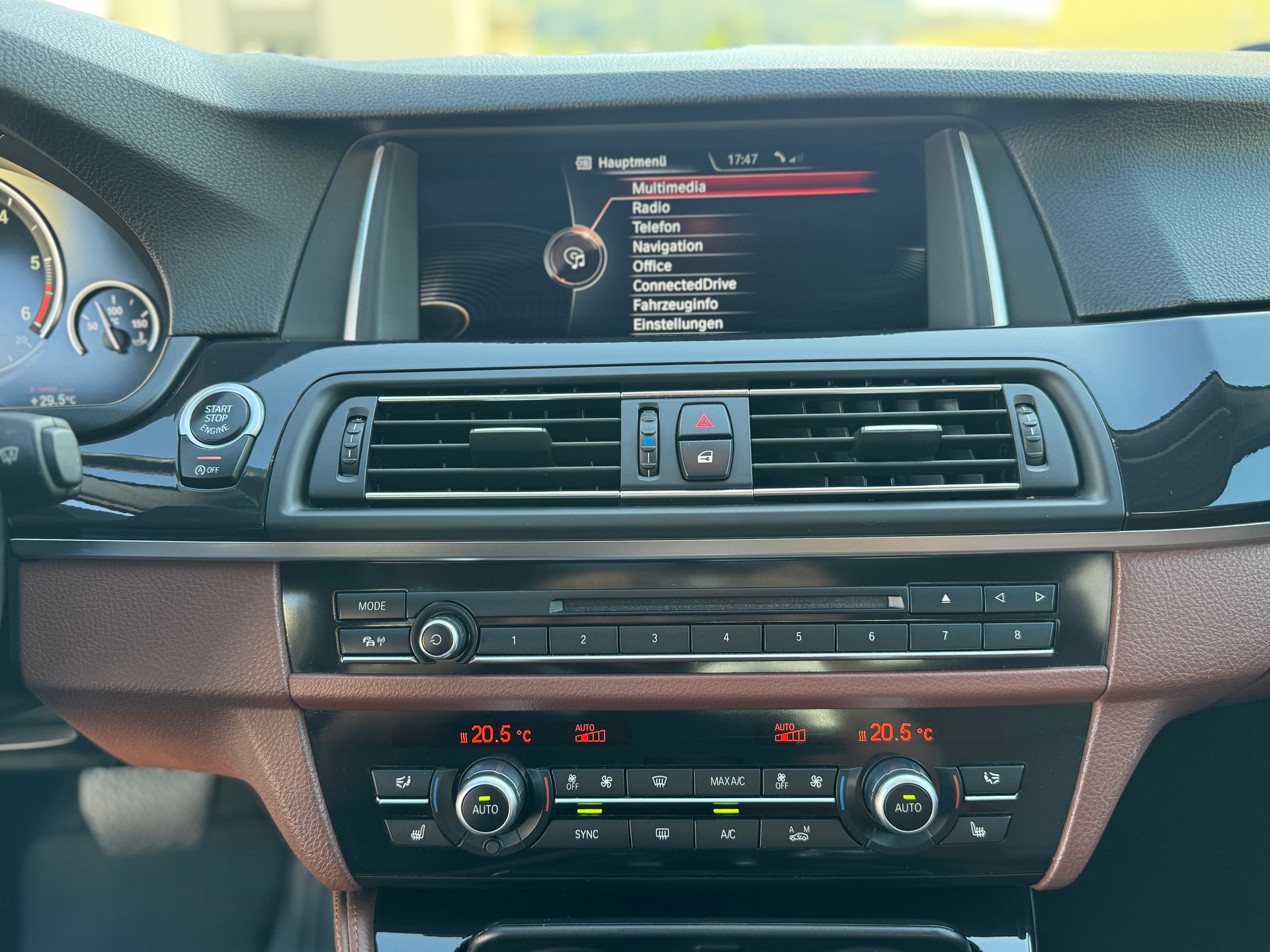 BMW 520d berline-image-12