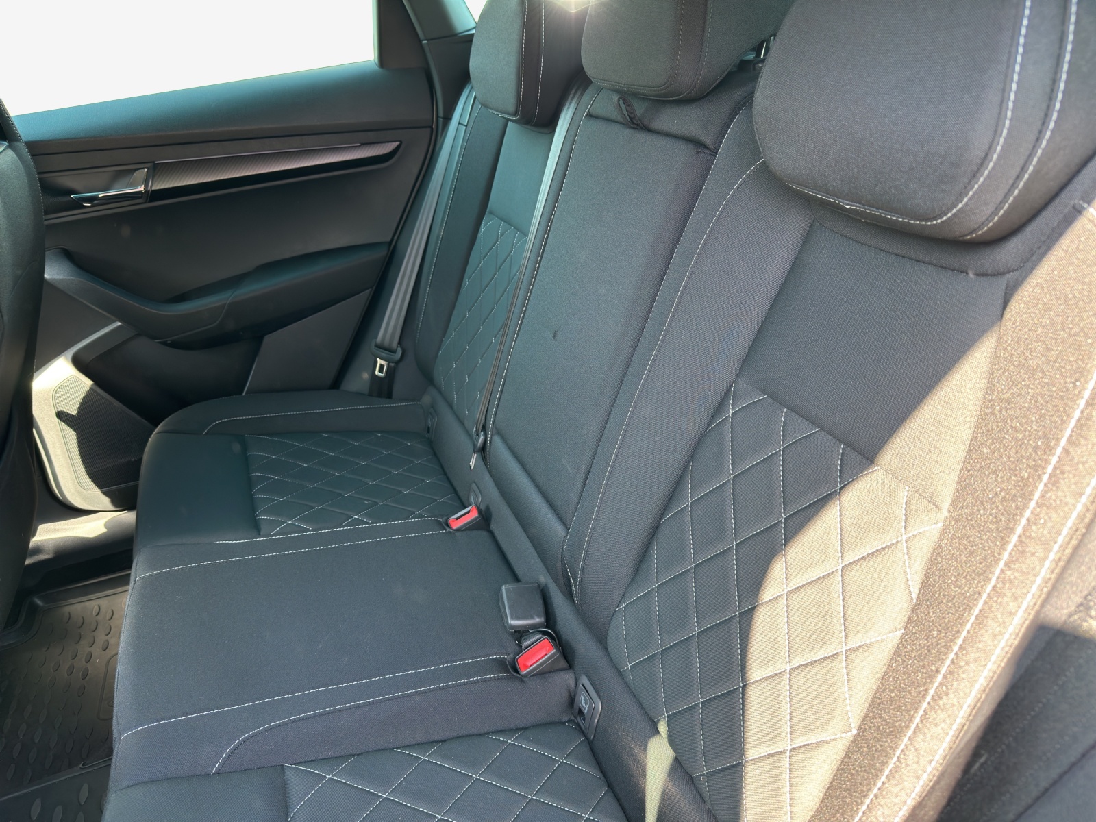 SKODA Karoq 1.5 TSI SportLine DSG-image-11