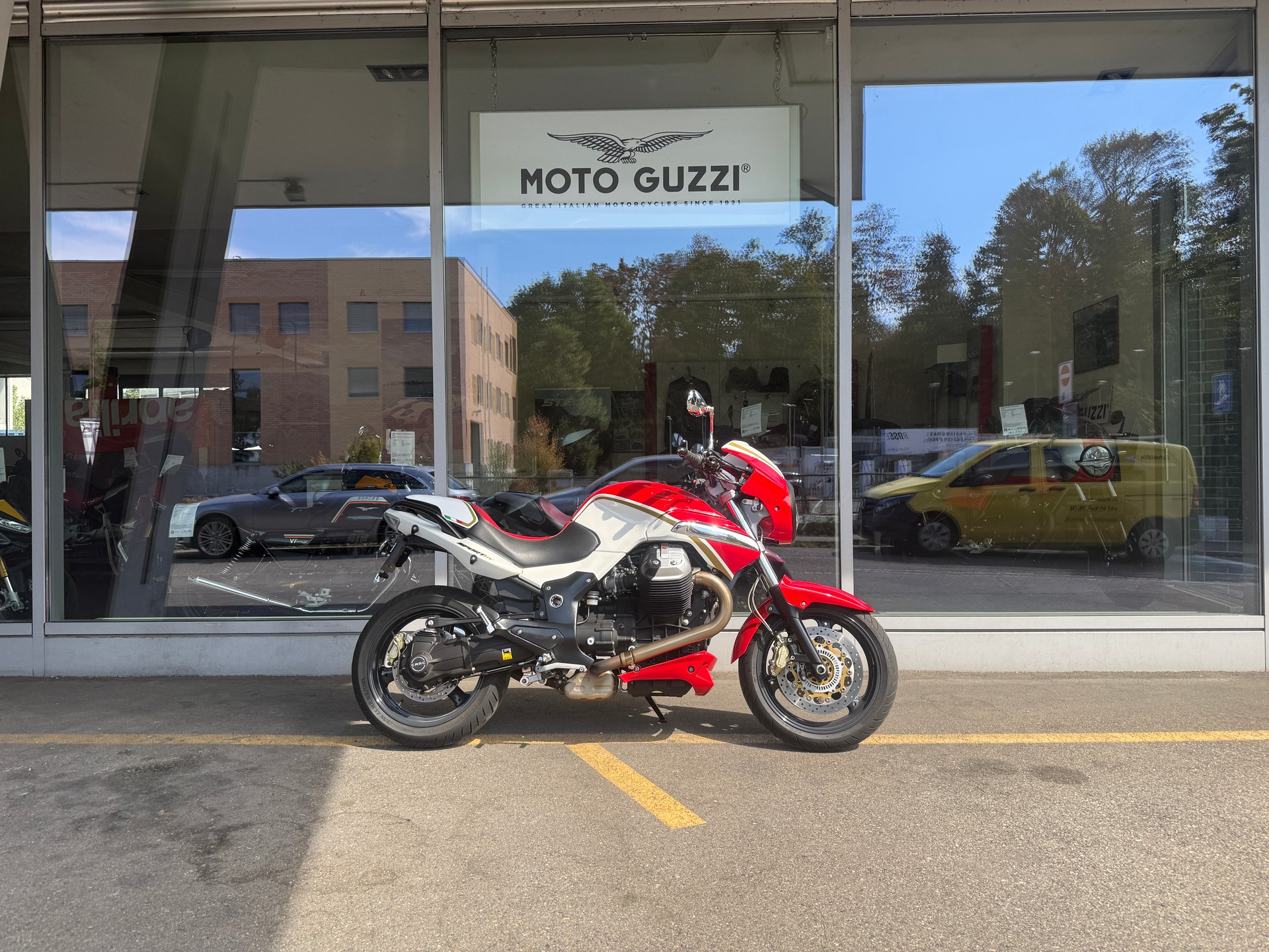 MOTO GUZZI Sport 1200 4 V ABS Rosso Corsa-showroom-element-1