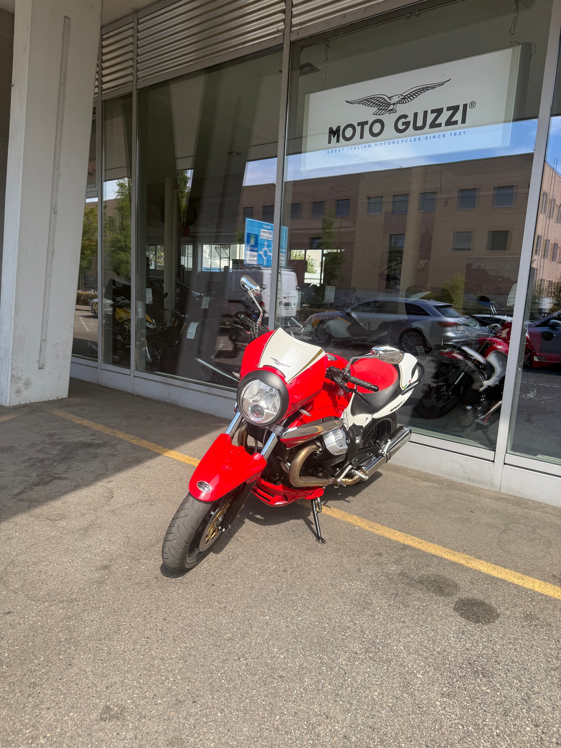 MOTO GUZZI Sport 1200 4 V ABS Rosso Corsa-showroom-element-3