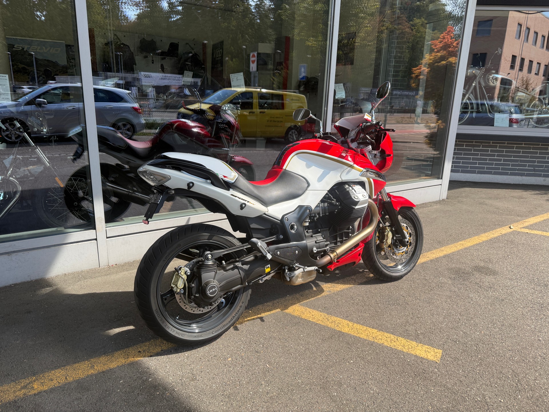 MOTO GUZZI Sport 1200 4 V ABS Rosso Corsa-showroom-element-2