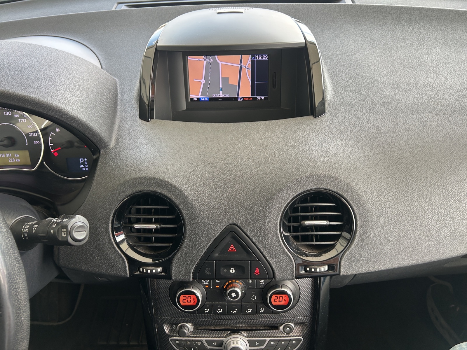 RENAULT Koleos 2.0 dCi Bose 4x4 Automatic-image-9