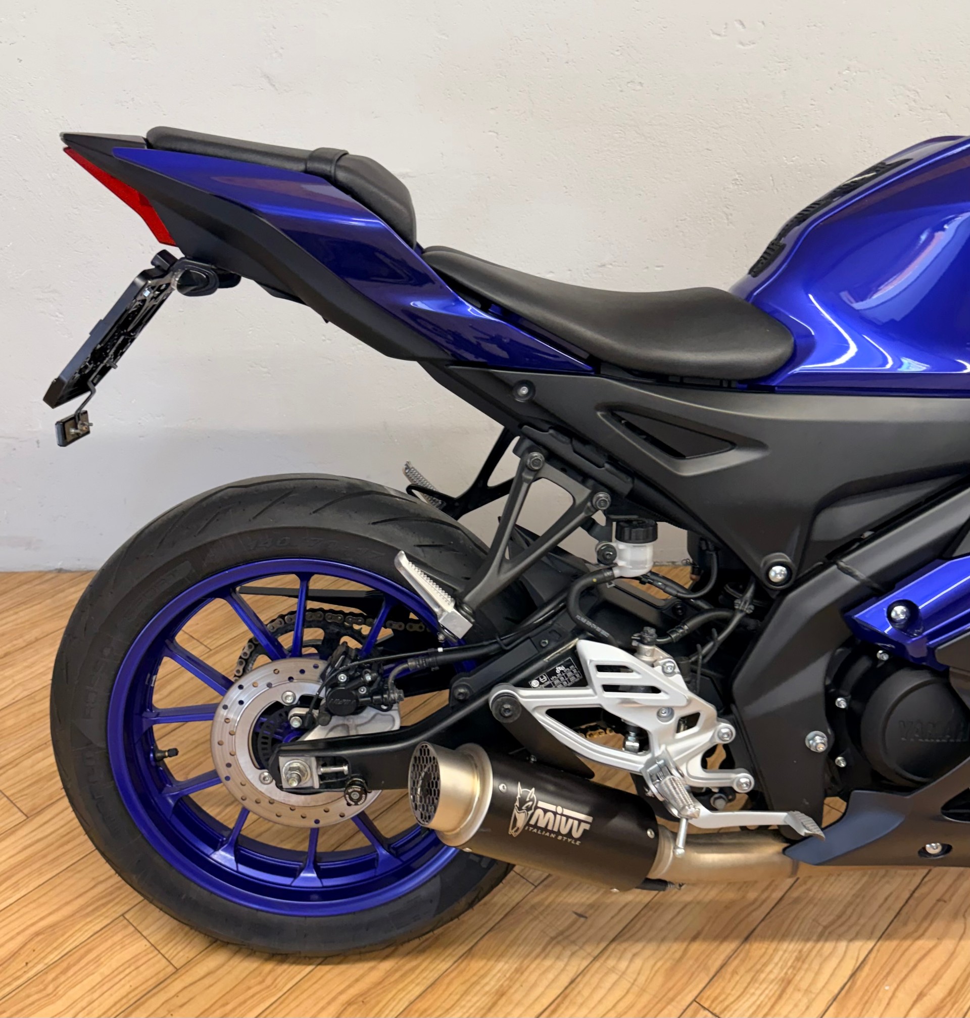 YAMAHA YZF-R 125 ABS-image-8