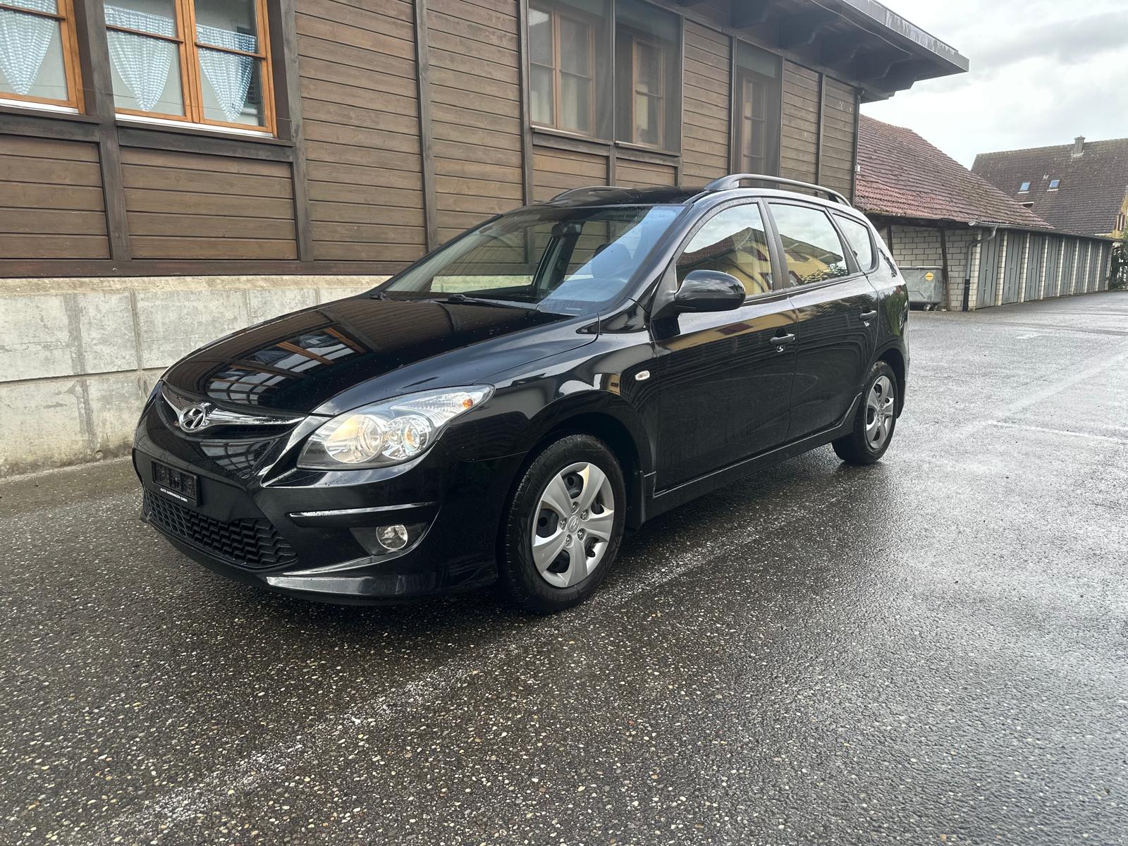 HYUNDAI i30 Wagon 1.4 Comfort-showroom-element-1