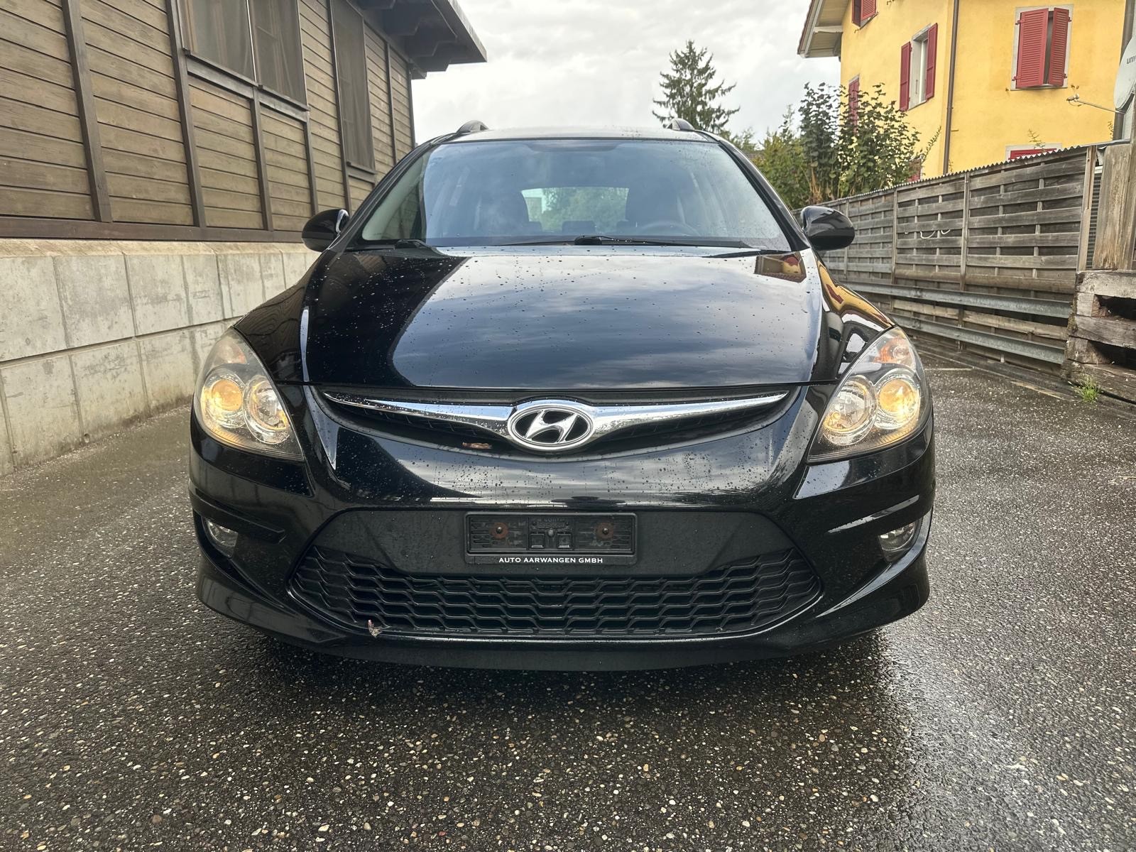 HYUNDAI i30 Wagon 1.4 Comfort-image-4