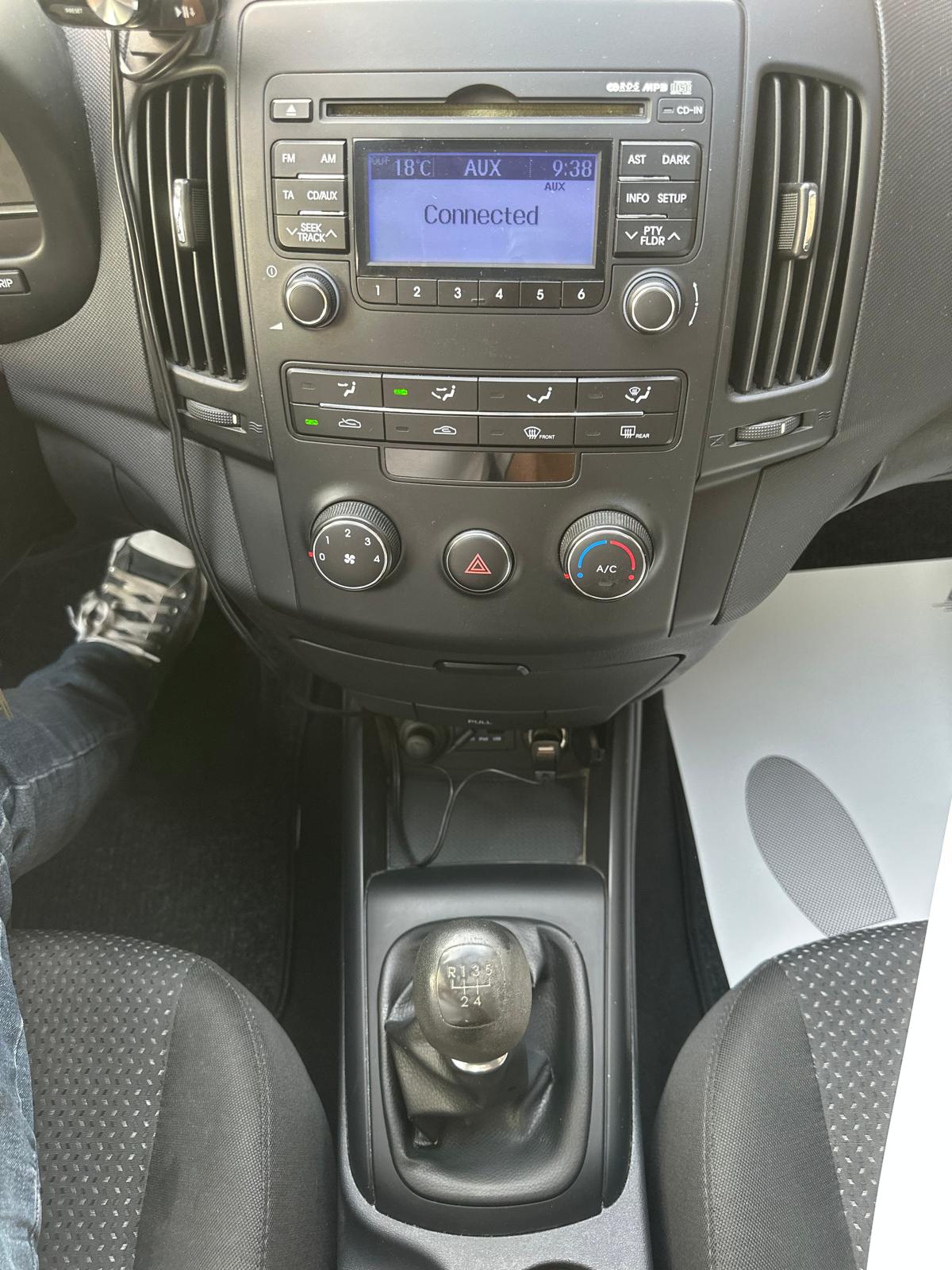 HYUNDAI i30 Wagon 1.4 Comfort-image-11