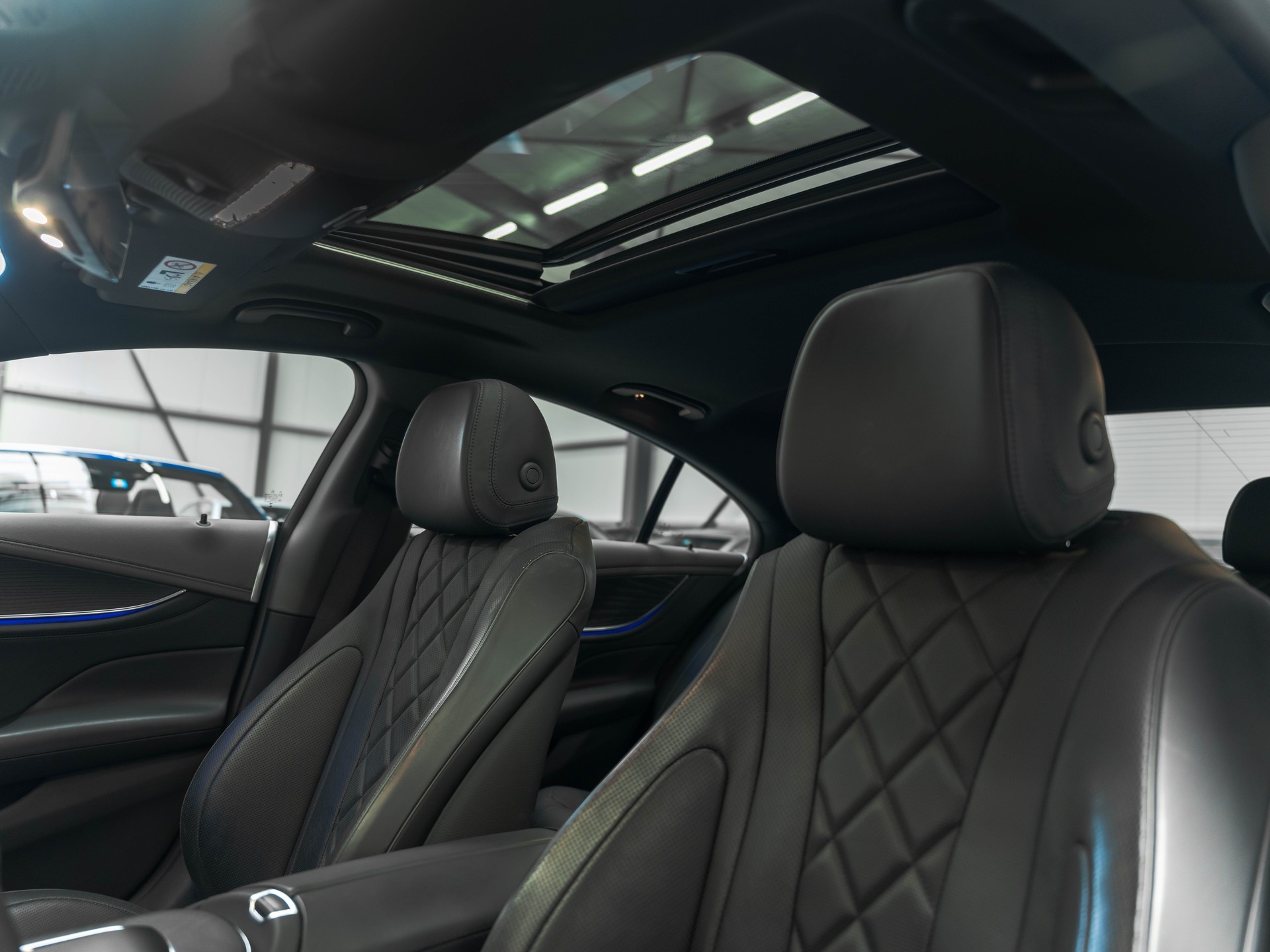 MERCEDES-BENZ CLS 450 4Matic AMG Line 9G-Tronic-image-10