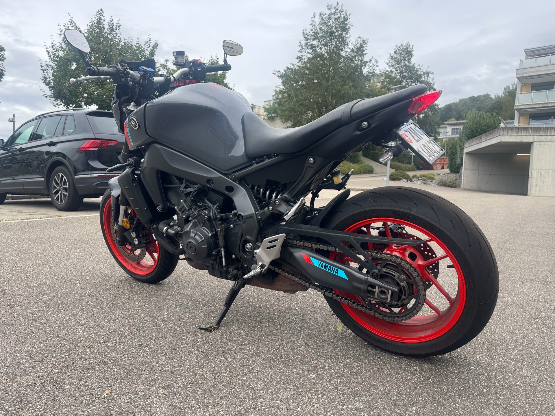 YAMAHA MT-09-image-2
