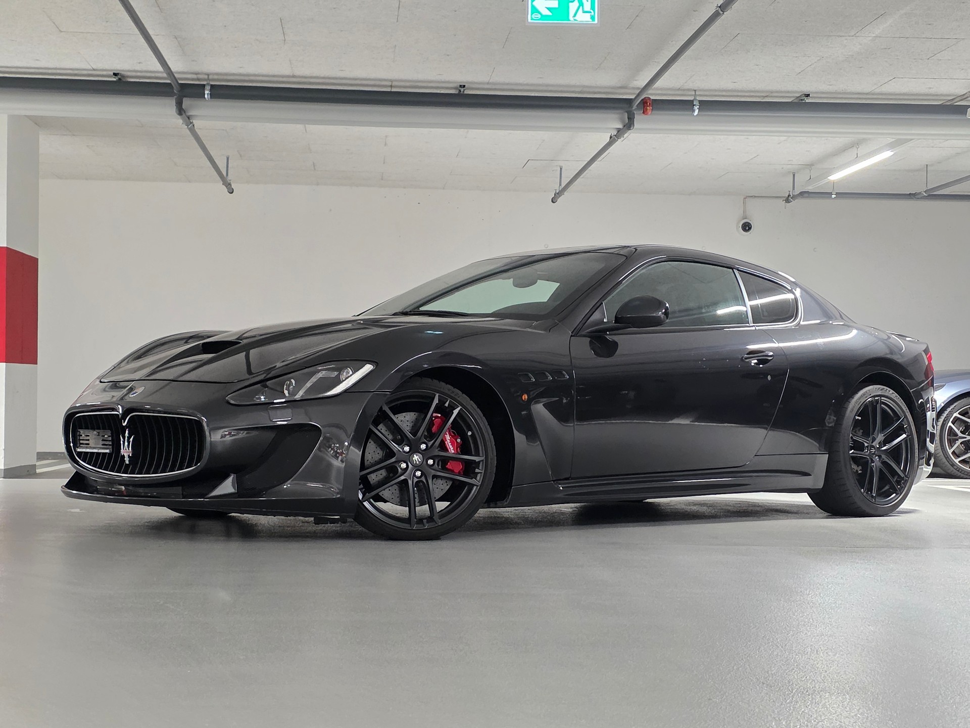 MASERATI GranTurismo MC Stradale Centenial Edition-showroom-element-1