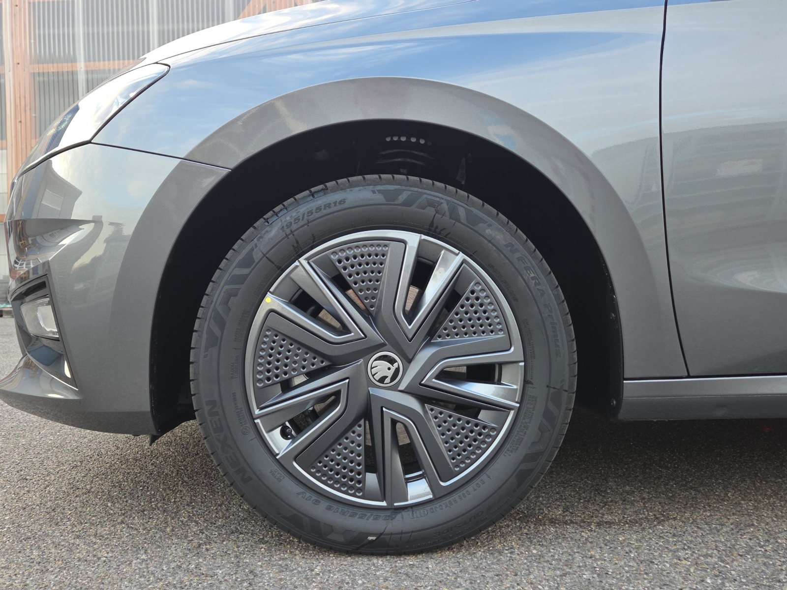 SKODA Fabia 1.5 TSI Dynamic DSG-image-11
