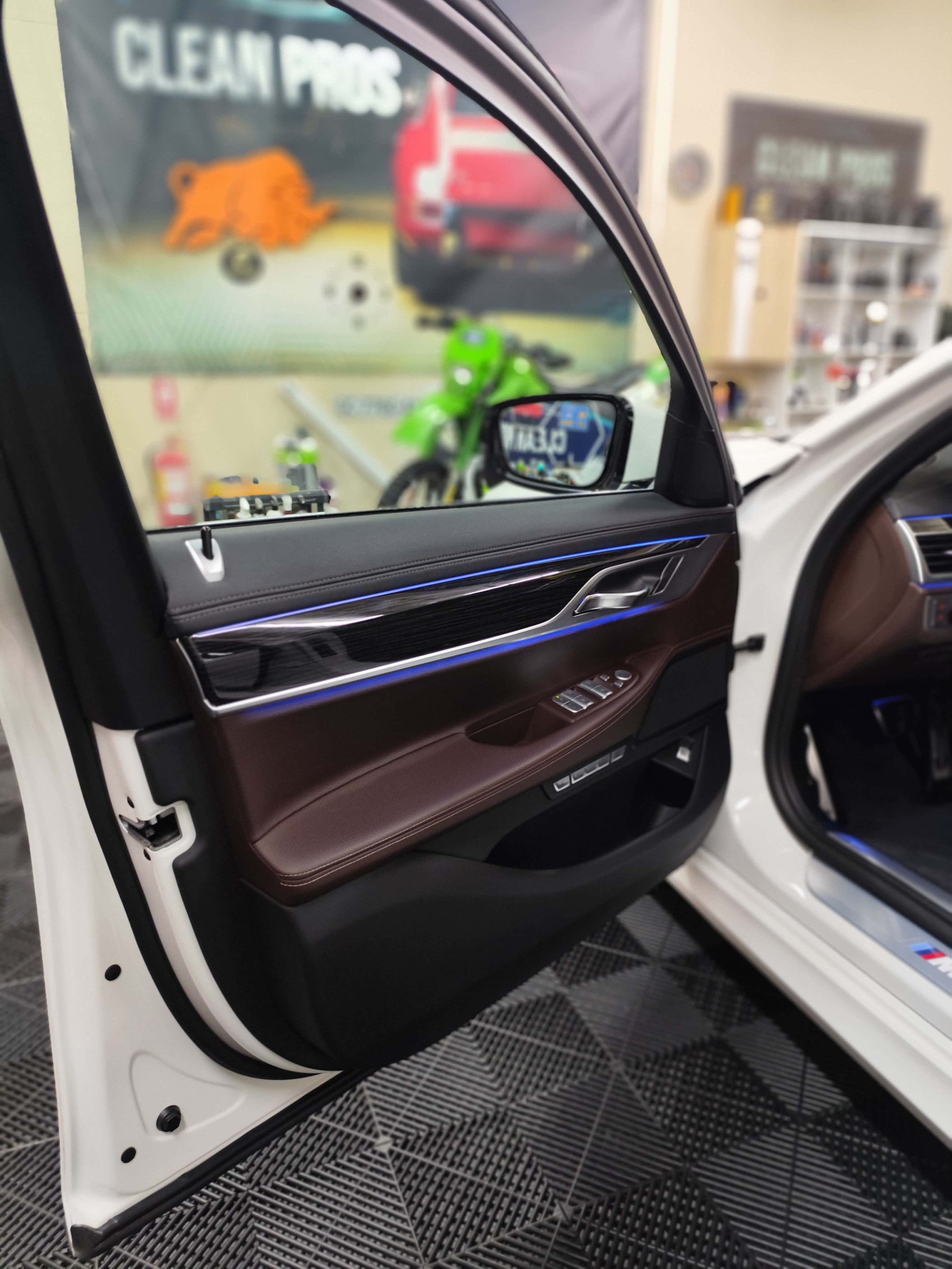 BMW 730d xDrive-image-3