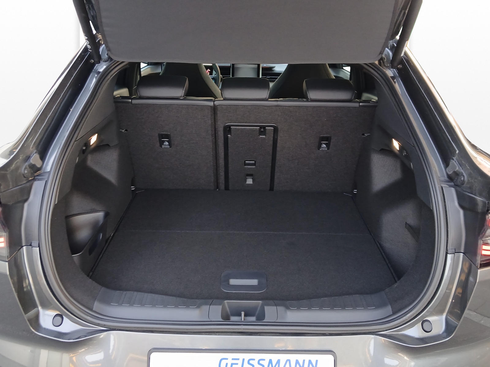 FORD Capri Extended Range Premium AWD 340 PS-image-13