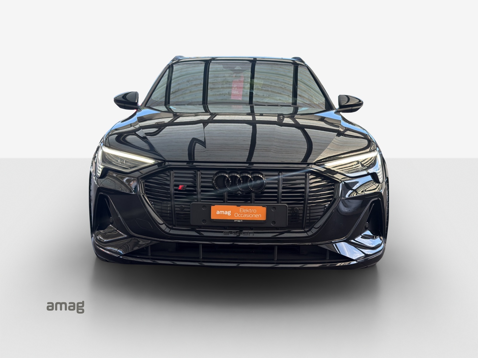 AUDI e-tron S Sportback quattro-image-6