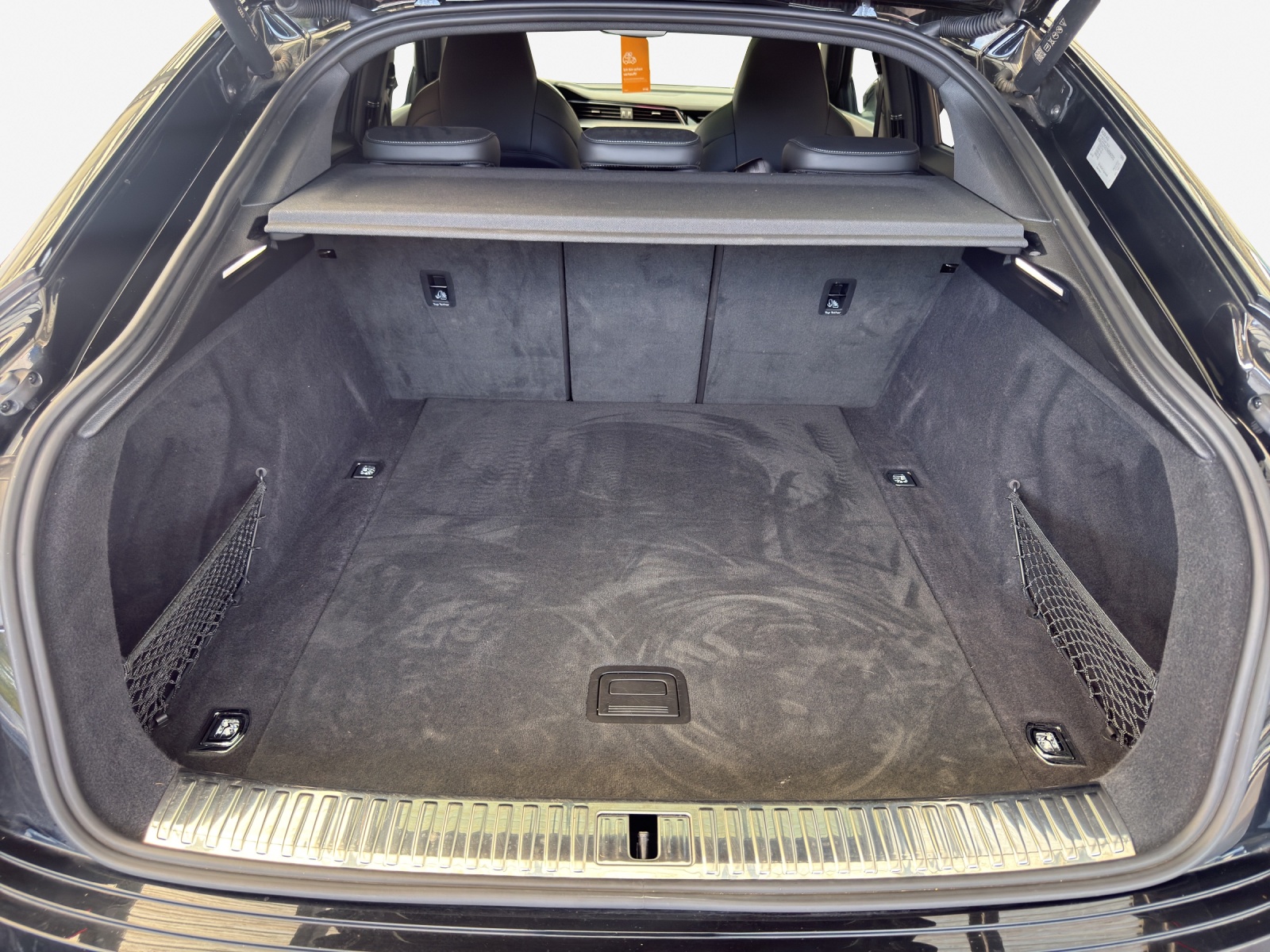 AUDI e-tron S Sportback quattro-image-12