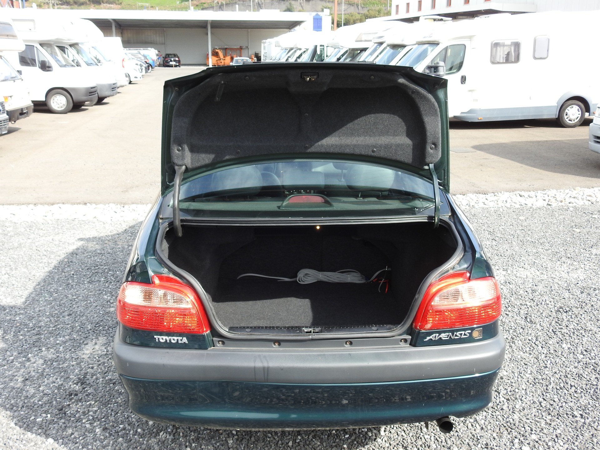 TOYOTA Avensis 2.0 VVT-i Linea Sol Sedan Automatic-image-9