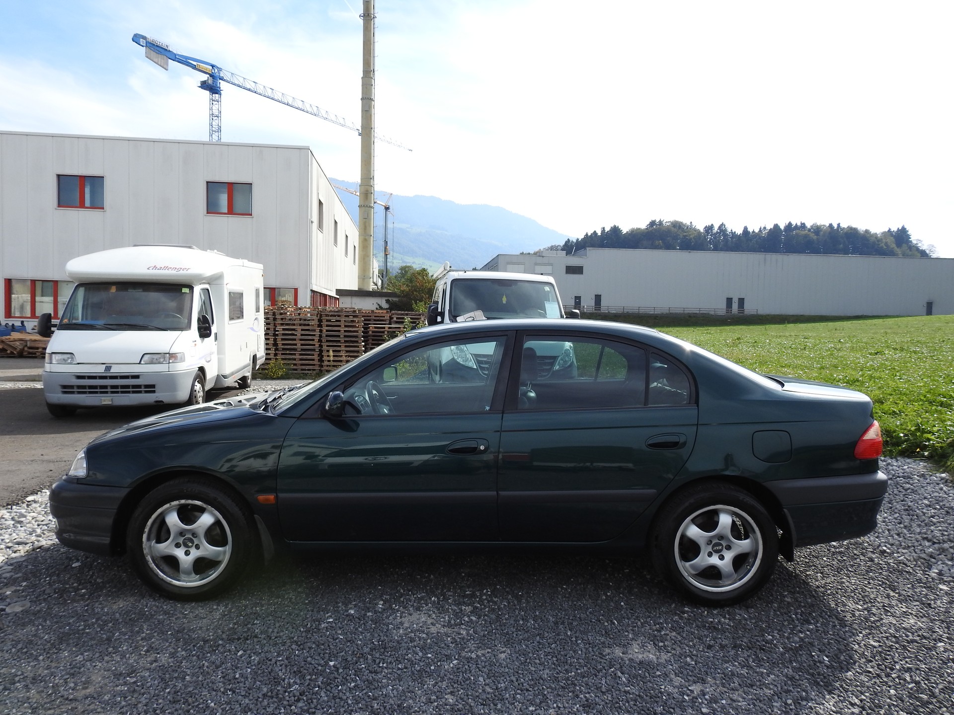 TOYOTA Avensis 2.0 VVT-i Linea Sol Sedan Automatic-showroom-element-2